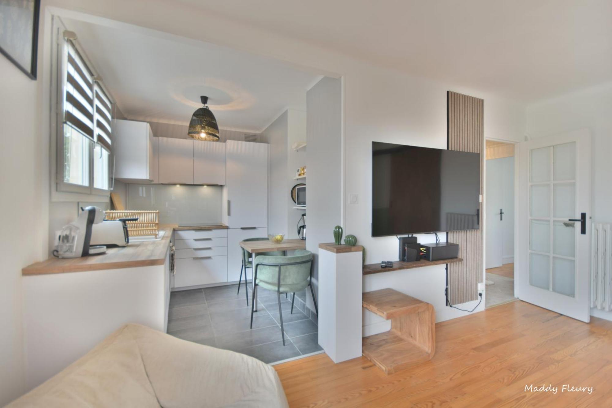 3 Chambres, Proche Centre Ville, Parking Gratuit Apartment